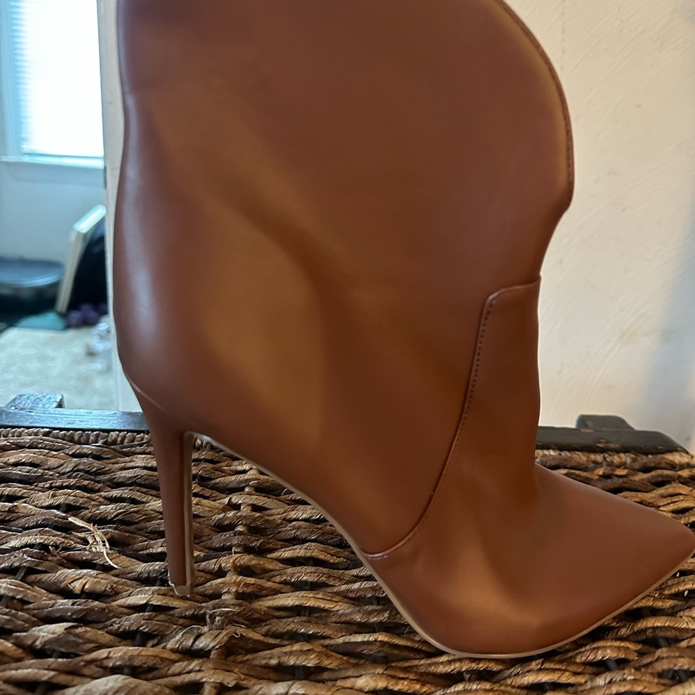 Nine West Tan Heeled Boots